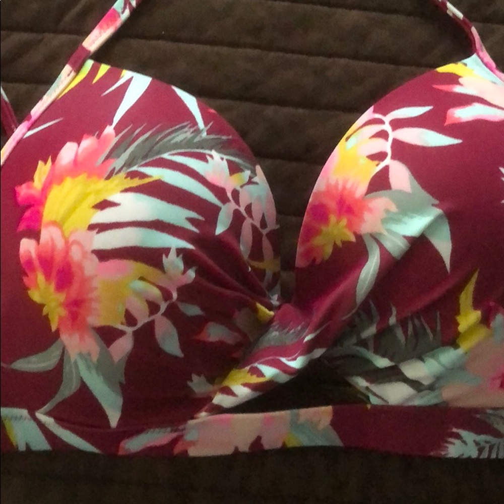 Two piece bikini 👙 - Picture 4 of 9